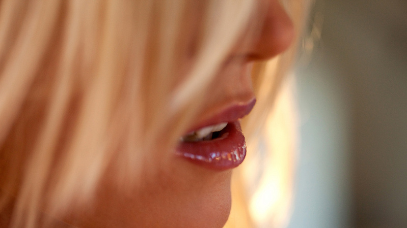 Babes presents Niki Lee Young