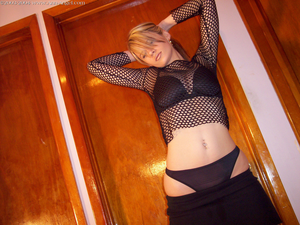 Black Mesh Ann Angel