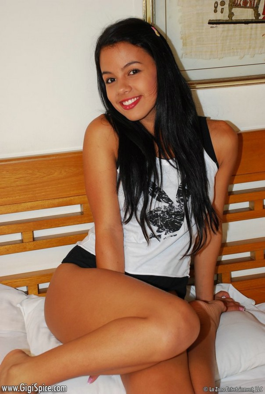 Gigi Spice Bed Fun