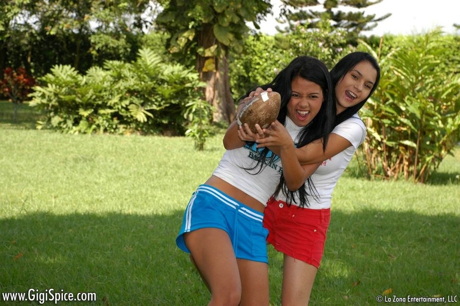 Gigi Spice hot lesbians