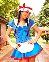 Gigi Spice Plays Dressup