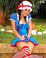 Gigi Spice Plays Dressup