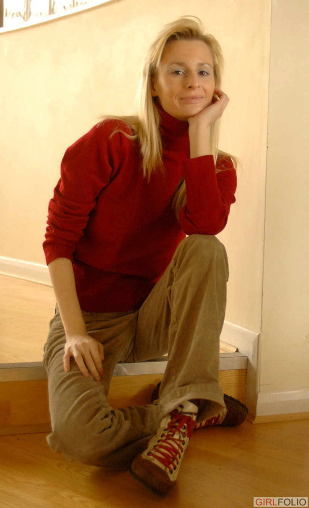 Girlfolio Karina