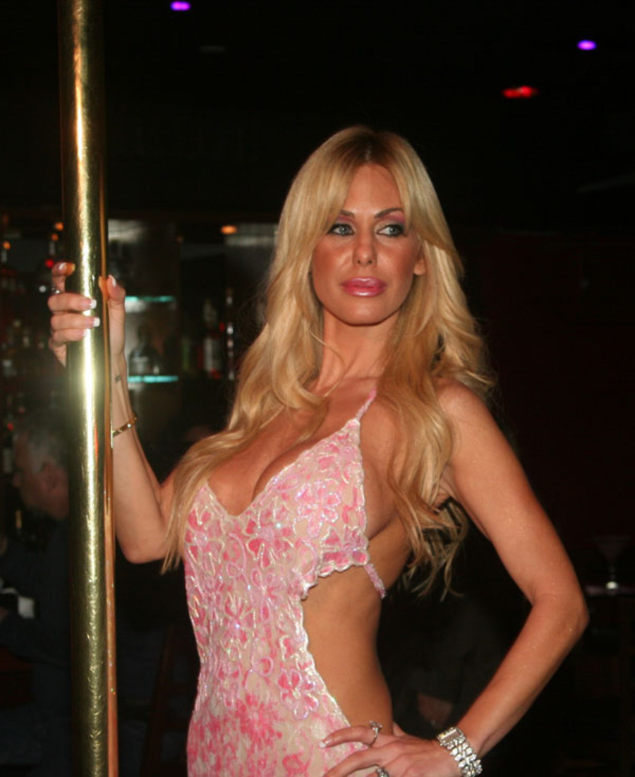 Sexy Celeb Shauna Sand