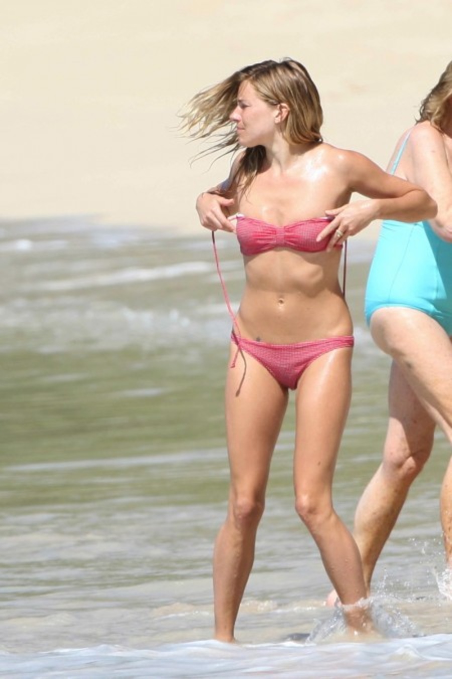 Sienna Miller Bikini Pics