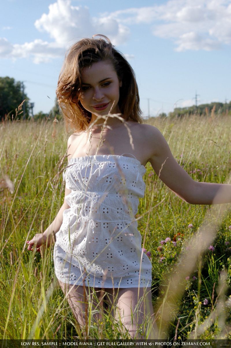 Virgin sun Ivana